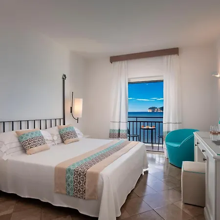 El Faro Hotel&spa Hotel 4*